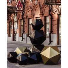 Полигональная скульптура снеговик из стеклопластика
